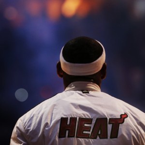 开云网页版-压哨绝胜！从洛杉矶快船绝杀到中超集结日，看金州勇士调整名单背后的体育无界瞬间，压哨跨界，从快船绝杀到勇士调阵，解码体育无界时刻